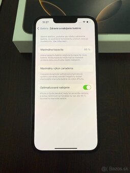 iPhone 13 - 4
