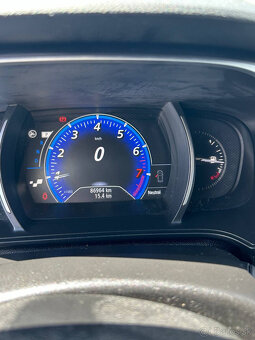 Renault Megane GT Energy TCe EDC 205 koni (1.6L, Twin Turbo) - 4