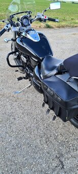 Suzuki Intruder M800 - 4