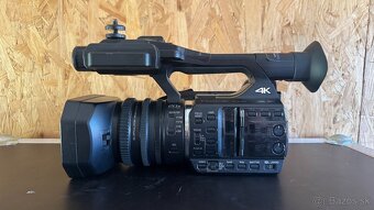 Kamera Panasonic HC-C1000 4K - 4