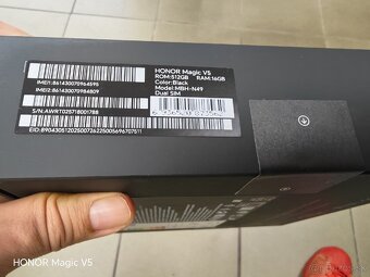 HONOR Magic V5 – nový 2025 model, 16 GB RAM / 512 GB
 - 4