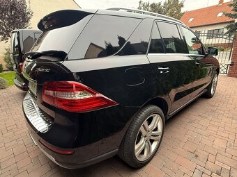 Mercedes-Benz ML350 Bluetec 4Matic - 4