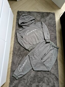 NOVE Guess teplakova a fitness suprava XS, XS/S - 4