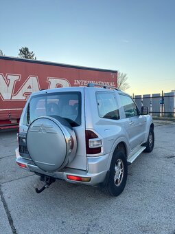 Mitsubishi Pajero 2.5tdi 4x4 - 4