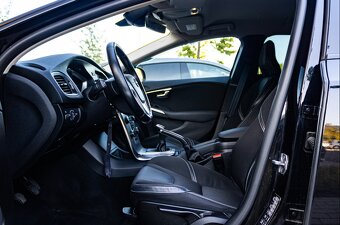 Volvo V40 D3 2.0L 110kW Momentum / LED Svetlá / - 4