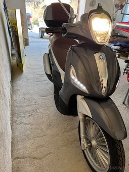 Piaggio Beverly 300 - 4