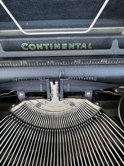 VINTAGE KUFRÍKOVÝ PÍSACÍ STROJ CONTINENTAL - 4