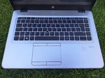 HP 14" Intel Core i7 16 GB RAM 256 GB SSD bat 6 h - 4