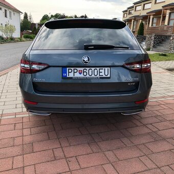 Škoda Superb Combi 4x4 Sportline 140 kW(190k), top stav - 4