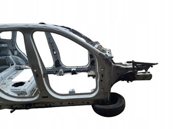 časti karoserie BMW F48 X1 2016 prah stlpik blatnik - 4