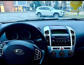 KIA Ceed - 4