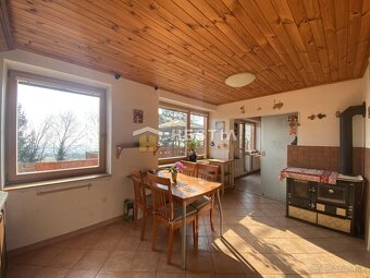 ZNÍŽENÁ CENA RODINNÁ USADLOSŤ v úžasnej lokalite, pozemok - 4