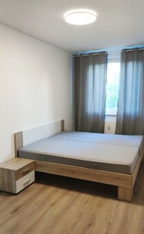 Zariadený 2i byt na Námestí Hraničiarov v Petržalke - 4