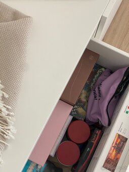 Skinka pod televízor so zásuvkami IKEA/Besta - 4