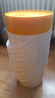 Predám vedro (biele) 10L + viečko na vedro 10L (žlté) - 4