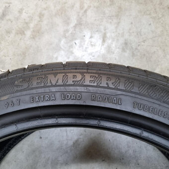 Letné pneumatiky 235/40 R19 SEMPERIT DOT4819 - 4