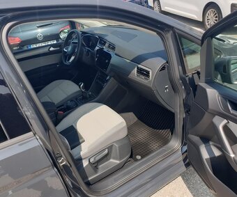 Volkswagen Touran 2.0 TDI Comfortline 7 Miest Kupene SR DPH - 4