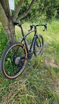 Gravel F 9 - 4
