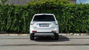 Mitsubishi Outlander 2.2 DI-D Instyle A/T - 4