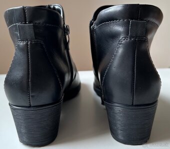 U42 DÁMSKE kožené čierne čižmičky zn.ARA za 50eur - 4