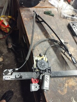 Nahradne diely Lancia Thesis - 4