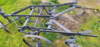 100 rocny kultivator - 4