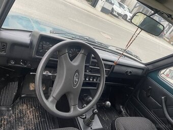 Lada Niva 1.7 - 4