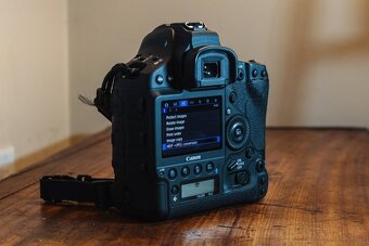 Canon EOS 1D X Mark III - 4