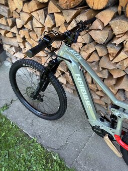 úplne nový ebike. Veľkosť L - 4