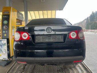 Rozpredam vw Jetta / vw golf 5 2.0tdi 103kw bkd dsg - 4