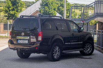 Nissan Pathfinder 3.0 V6 LE A/T - 4