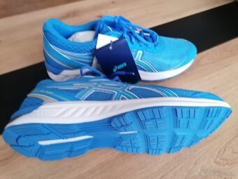 Predám dámske bežecké tenisky Asics - 4