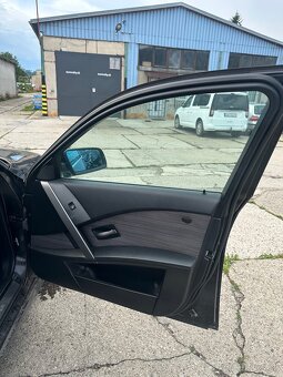 BMW E60 sedačky - 4