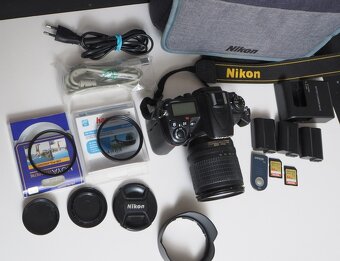 Nikon D7000 s príslušenstvom. - 4