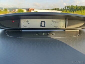 Citroen C4 1.4i 65kw 2010 - 4