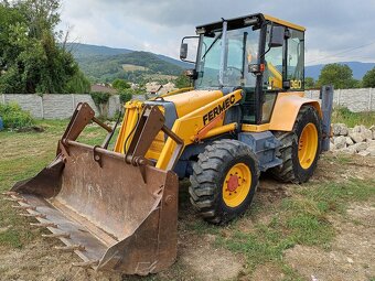 Traktorbager MF 860. 4x4 - 4