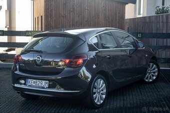 Opel Astra Sport Tourer ST 1.4 Turbo 140k Cosmo - 4