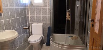 Budova na rôzne účely v Cinobani - 4