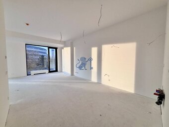 Na PREDAJ | 3izb. veľkometrážny ateliér | Prístavná ulica - 4