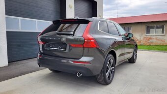 Volvo XC60 B5 2.0L Momentum Pro AWD A/T - 4