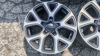 5x110 R17 --- FIAT 500X - 4