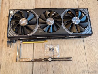 Sapphire RADEON RX VEGA 64 NITRO+ - 4