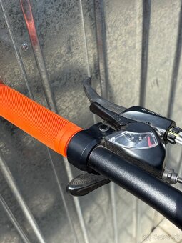 Horský bicykel Kross Hexagon 2.0 27,5” oranžovo-čierny - 4