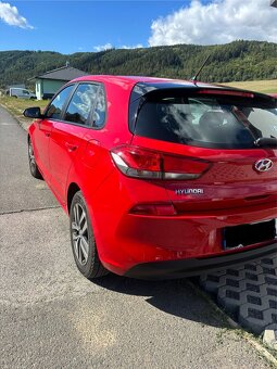 HYUNDAI i30 1.6 CRDI - 4