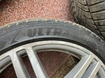 MERCEDES - AMG ELEKTRÓNY - 4