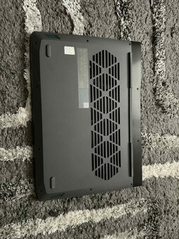 Lenovo LOQ 15IRH8 - 4