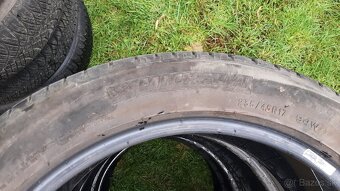 235/45r17 94W  Michelin  letne - 4