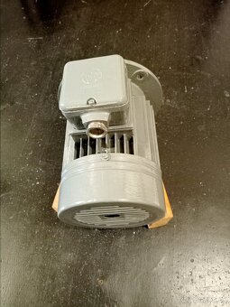 Predám el. motor - 4