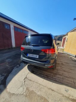 Volkswagen Touran - 4