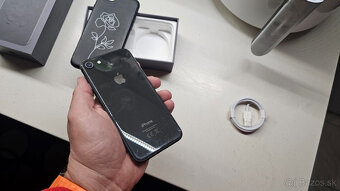 Apple iPhone 8 64GB - nová batéria - 4